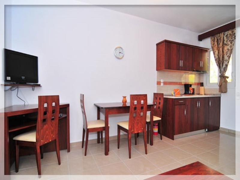 Hotel Emerald Chrysi Ammoudia Exterior photo